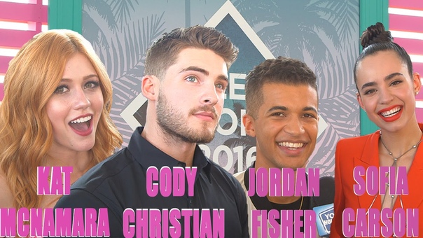Stars at Teen Choice Awards Obsess Over Justin