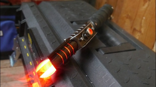Lightsaber Victoria, Световой меч