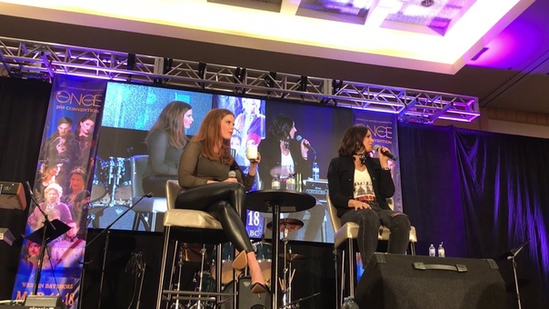 Lana Parrilla and Rebecca Mader OUAT Vancouver 2018 Gold Panel Part
