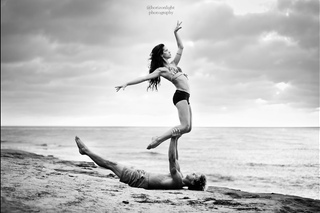 Acro at first sight -Acroyoga yoga
