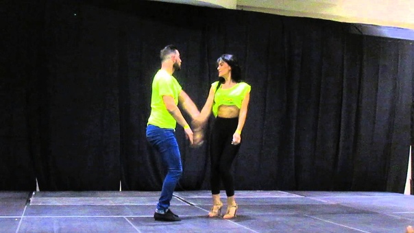 Daniel y Desiré Bachata taller en Sevilla con Sabrosura