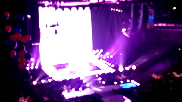 Miley Cyrus Get It Right in Glasgow 12, 5,