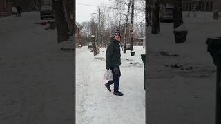 РУССКИЕ ЗИМОЙ - 9 #shorts #comedy #shortscomedy