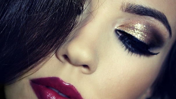 Birthday Makeup Tutorial, Gold Dramatic