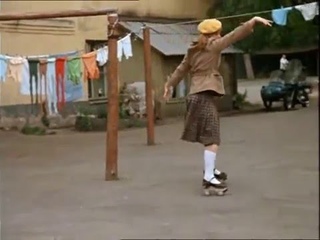 карнавал / Karnaval: roller skating scene