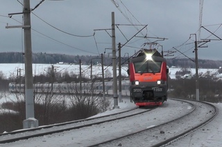 Электровоз ЭП20-003 с поездом № 013 Москва - Берлин