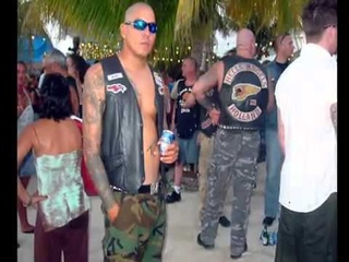 Going to the run Angels, Hells Angels