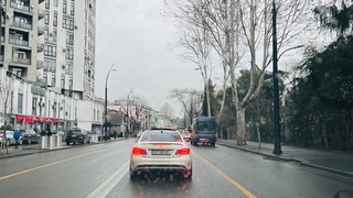 Тбилиси. С Исани на Авлабар. Дождь не мешает делам! Поездка на автомобиле.