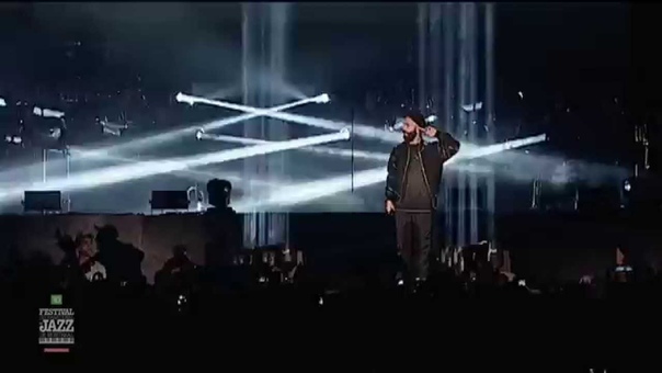 Woodkid (2014 06 26) Scène
