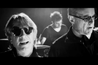 Status Quo “GoGoGo“ Official Music Video from the album “Bula Quo!“
