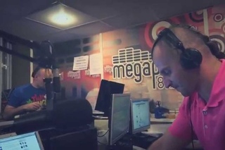 Technopolis 89,5 - DJ  / FRUIT VIBRATIONS