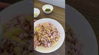 Быстрый и очень вкусный салат на ужин #еда #рекомендации #shorts