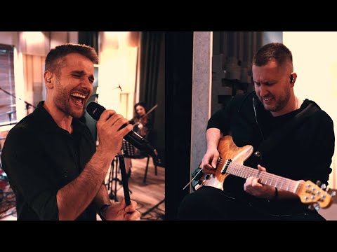 Accantus na odwrót: Loyal Brave True ( Sebastian