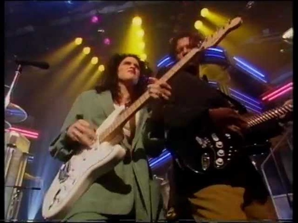 WENDY AND LISA SATISFACTION LIVE ON BBC TOP OF THE POPS