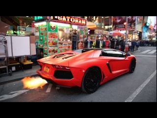 Aventador Roadster shooting MASSIVE flames in Times Square