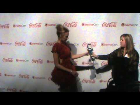 Stunning Actress Blake Lively Cinemacon Breakthrough Performer of 2011
