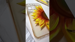 Расписала старый чехол акрилом