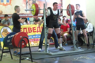 Кужаров присед 255