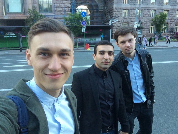 Переезд мать его в Киев, скучный зато
