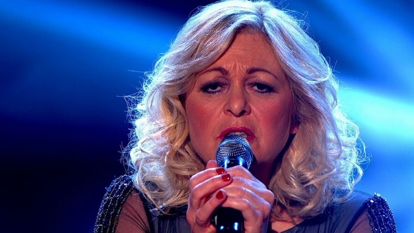 Sally Barker performs To Love Somebody The Voice UK 2014: The Live Quarter Finals BBC