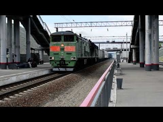 Тепловоз 2ТЭ10М-3541 с приветливой бригадой.