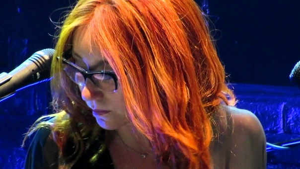 TORI AMOS Bouncing of clouds LIVE Le Grand Rex, Paris