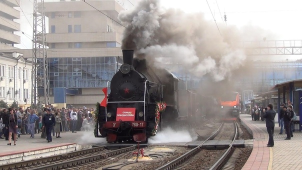 Паровозы Эр 769 17 и ЛВ 0233 в День