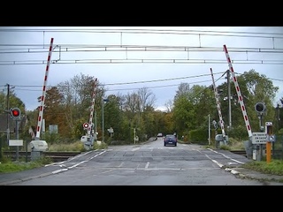 Spoorwegovergang Ballancourt-sur-Essonne (F) // Railroad crossing // Passage  niveau