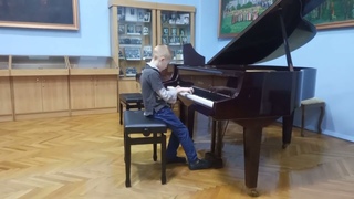 С. Майкапар Дождик, В. Войтик Дед Мороз исполняет Филимонов Александр 6 лет