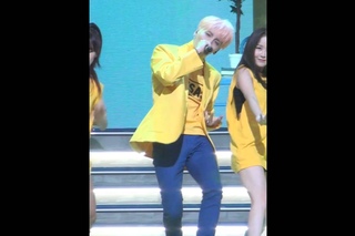 [MPD직캠] 종현 직캠 좋아 She is Jong Hyun Fancam @엠카운트다운_160526
