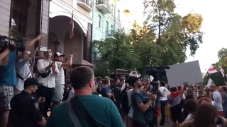 Посольство Беларуси в Киеве. Окончание голосования