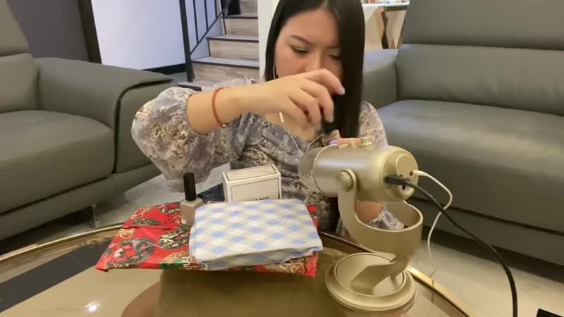Cynthia Henry ASMR ASMR, Unwrapping Christmas