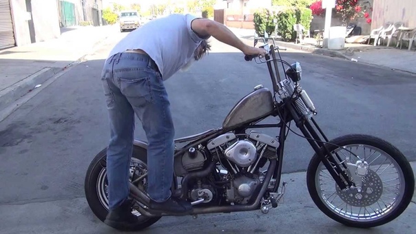 Hunting Harleys, metal bobber
