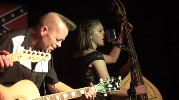 Black Cat Trio Donna singing folsom prison Double Five Rock n Roll Club