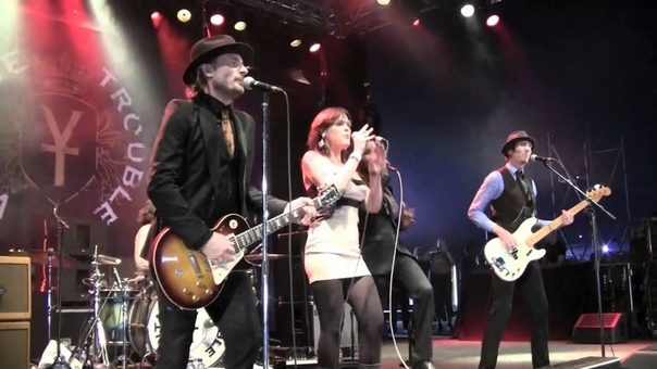 Vintage Trouble Beth