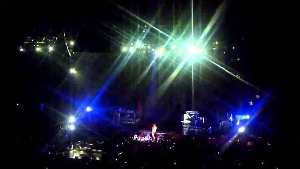 Rihanna Take A Bow ( Live in