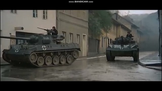 Hellcat М-18 в роли немецкого танка. И нацист в советском шлемофоне( немцы не носили шлемы)