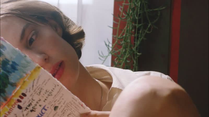 Maya Hawke Blue