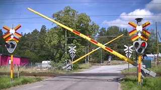 Spoorwegovergang Jrlsa (S) // Railroad crossing // Jrnvgsvergng