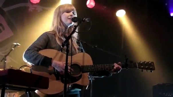 Lucy Rose 07 Like An Arrow (live at Wychood festival 31st May