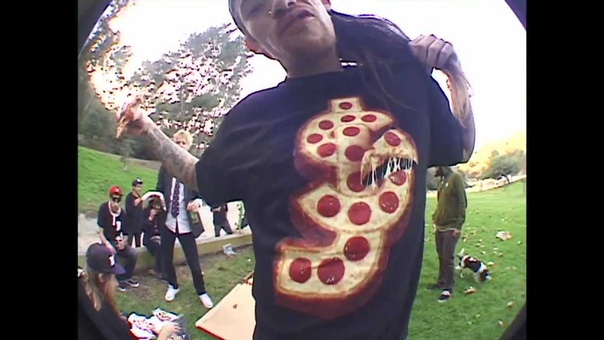 SHAKE JUNT DOUGHNUT PIZZA