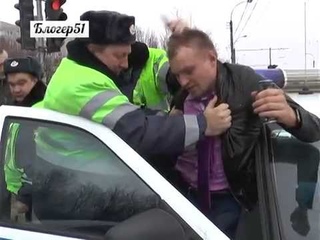 Пьяный водитель (предположительно, сотрудник ФСО) в Мурманске