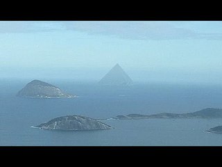 Pyramid UFO in the sky of COLOMBIA !!! March 2018