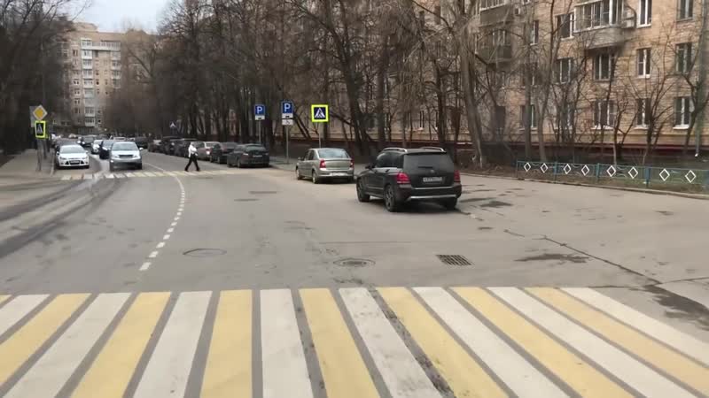 Везу тощий бетон. Реакции на девушку за рулём
