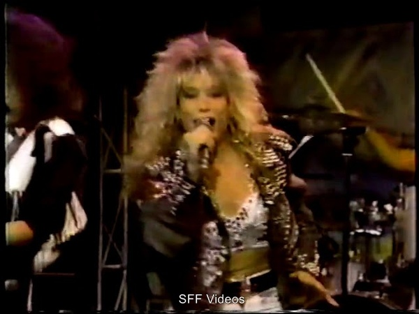 Femme Fatale Falling In And Out Of Love ( Rare Live) ( MTV MOUTH TO MOUTH