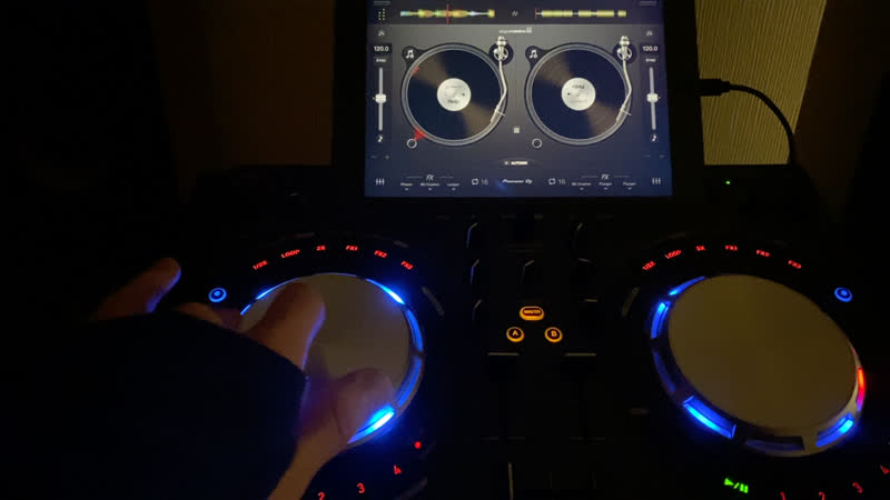 dj tantric