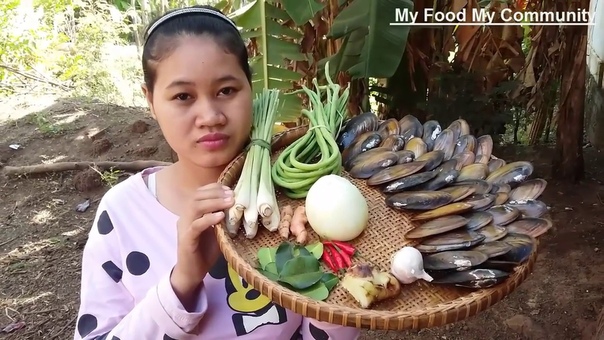 Awesome Cooking Fried Oysters With Lemongrass Recipe Fried Oysters Recipes Village Food