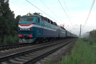 Электровоз ЧС7-026 с поездом № 025 Москва - Минск