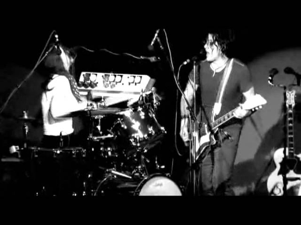 The White Stripes Under Nova Scotian Lights 09 Im Slowly Turning Into