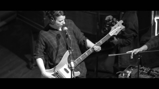 BLACK DOLPHIN POST WAR GLAMOUR GIRLS ( Live at St